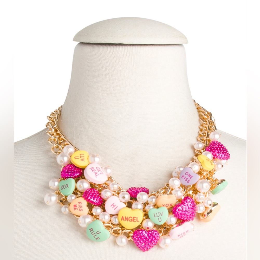 NWT Betsey Johnson Sweatheart & Faux Pearl Bobble Necklacee